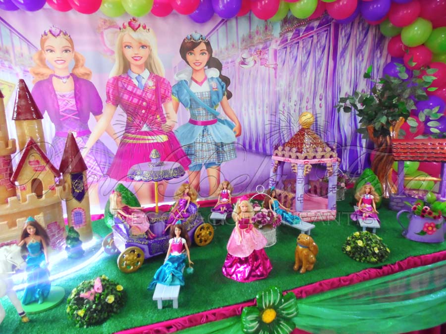 Decoracao barbie escola de princesas